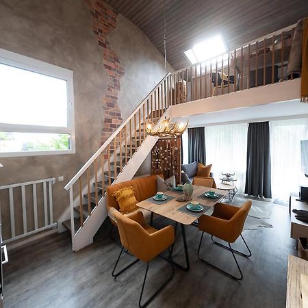 Vip Deluxe 107Qm Auf Zwei Etagen 1 Dopplezimmer Eg 1 Doppelzimmer Auf Der Galerie Sowie 2 Badezimmer Und Komplette Kueche Mit Mikrowelle Und Backofen Ideal Fuer 1 Bis 6 Gaeste Direkter Blick Auf Garten Und Bergblick Alles Nur Nicht 0815 Lägenhet Schliersee Exteriör bild
