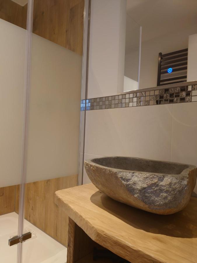 Vip Deluxe 107Qm Auf Zwei Etagen 1 Dopplezimmer Eg 1 Doppelzimmer Auf Der Galerie Sowie 2 Badezimmer Und Komplette Kueche Mit Mikrowelle Und Backofen Ideal Fuer 1 Bis 6 Gaeste Direkter Blick Auf Garten Und Bergblick Alles Nur Nicht 0815 Lägenhet Schliersee Exteriör bild