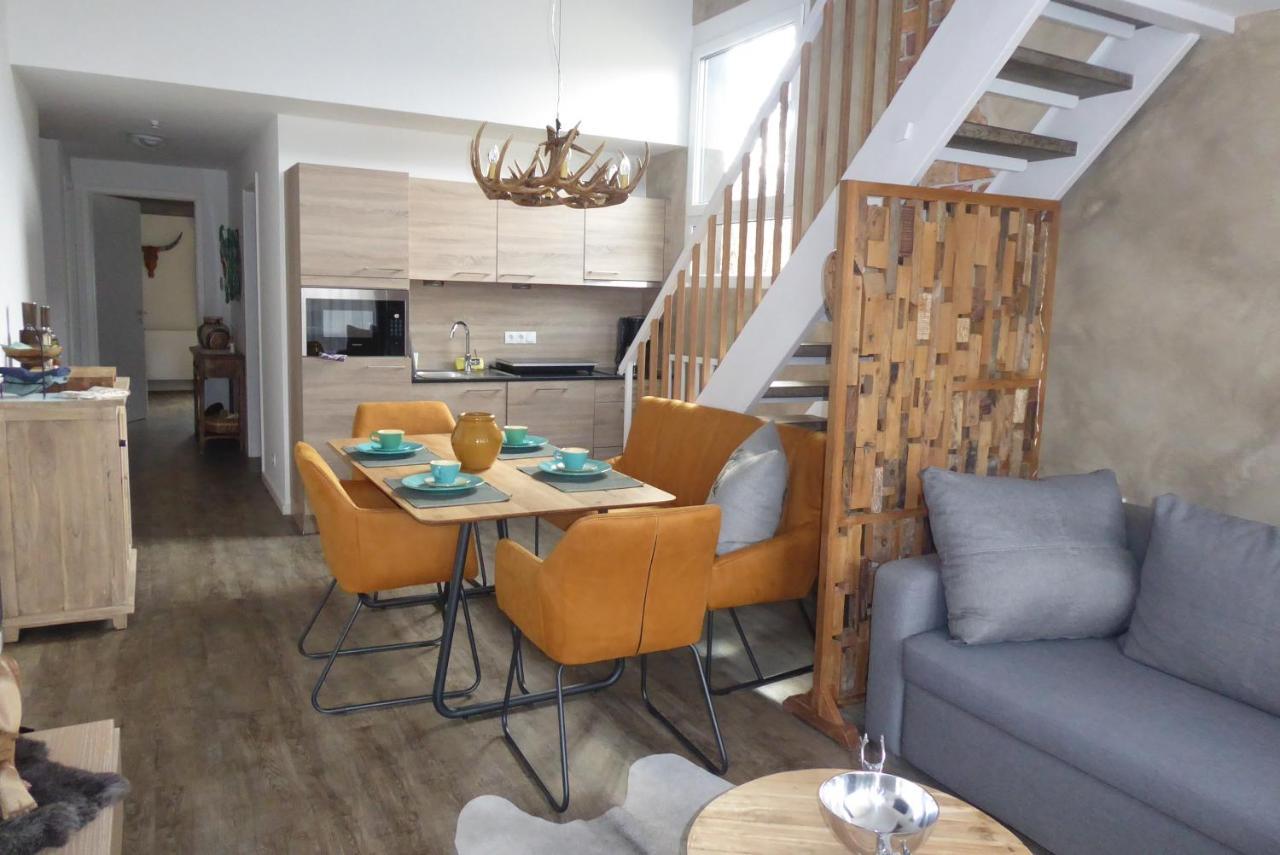 Vip Deluxe 107Qm Auf Zwei Etagen 1 Dopplezimmer Eg 1 Doppelzimmer Auf Der Galerie Sowie 2 Badezimmer Und Komplette Kueche Mit Mikrowelle Und Backofen Ideal Fuer 1 Bis 6 Gaeste Direkter Blick Auf Garten Und Bergblick Alles Nur Nicht 0815 Lägenhet Schliersee Exteriör bild