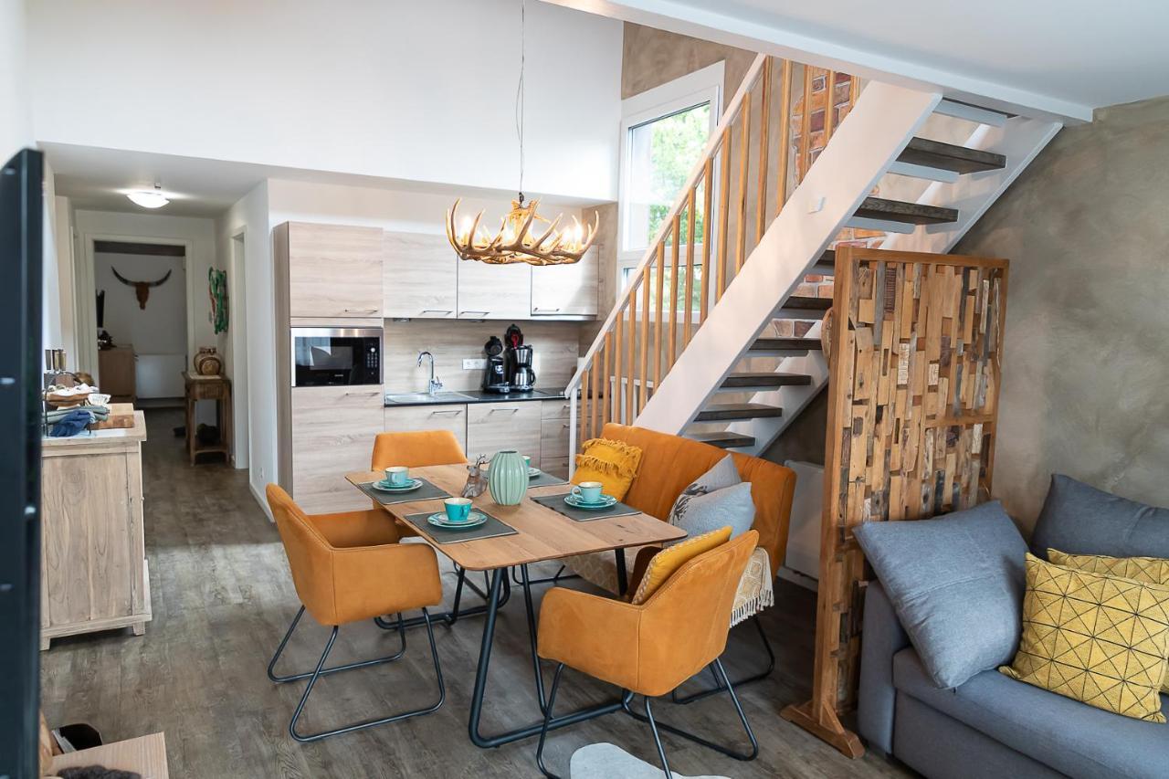 Vip Deluxe 107Qm Auf Zwei Etagen 1 Dopplezimmer Eg 1 Doppelzimmer Auf Der Galerie Sowie 2 Badezimmer Und Komplette Kueche Mit Mikrowelle Und Backofen Ideal Fuer 1 Bis 6 Gaeste Direkter Blick Auf Garten Und Bergblick Alles Nur Nicht 0815 Lägenhet Schliersee Exteriör bild