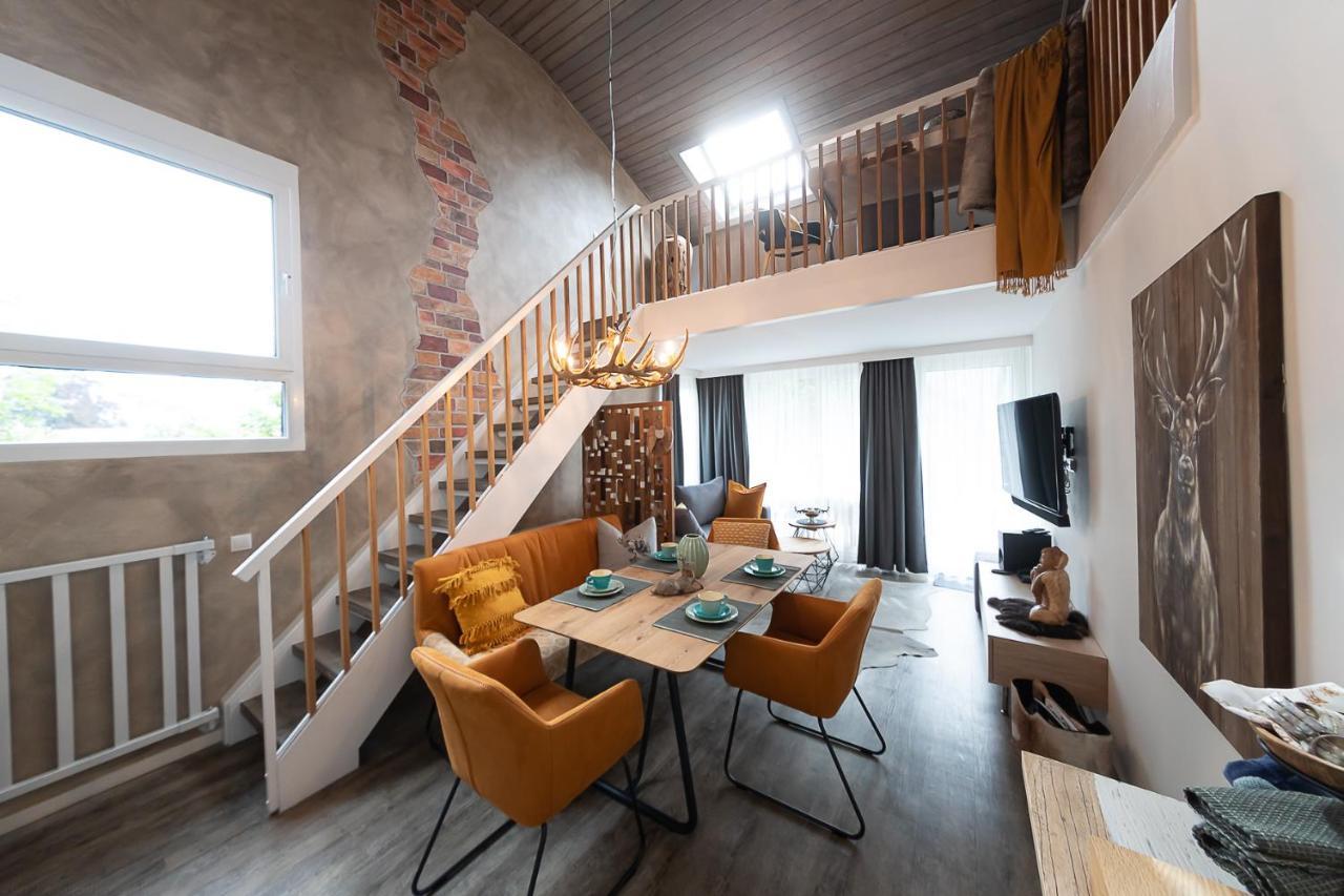 Vip Deluxe 107Qm Auf Zwei Etagen 1 Dopplezimmer Eg 1 Doppelzimmer Auf Der Galerie Sowie 2 Badezimmer Und Komplette Kueche Mit Mikrowelle Und Backofen Ideal Fuer 1 Bis 6 Gaeste Direkter Blick Auf Garten Und Bergblick Alles Nur Nicht 0815 Lägenhet Schliersee Exteriör bild