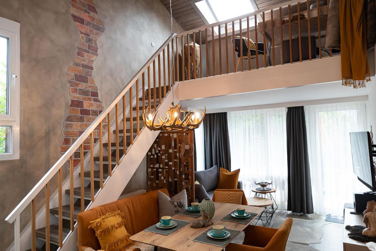 Vip Deluxe 107Qm Auf Zwei Etagen 1 Dopplezimmer Eg 1 Doppelzimmer Auf Der Galerie Sowie 2 Badezimmer Und Komplette Kueche Mit Mikrowelle Und Backofen Ideal Fuer 1 Bis 6 Gaeste Direkter Blick Auf Garten Und Bergblick Alles Nur Nicht 0815 Lägenhet Schliersee Exteriör bild